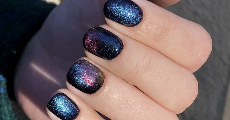 These Magnetic Galaxy Nails Are Going Viral