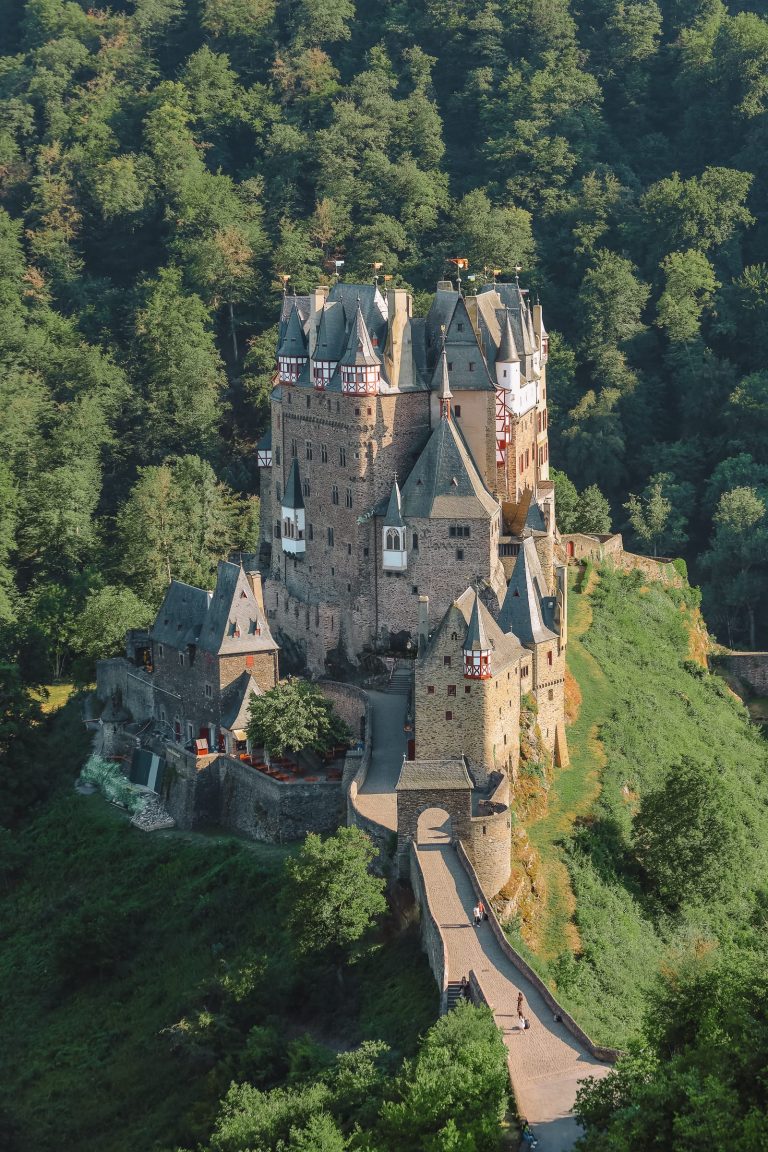 The Pretty Little Town Of Beilstein and The Amazing Eltz Castle In Germany – Hand Luggage Only