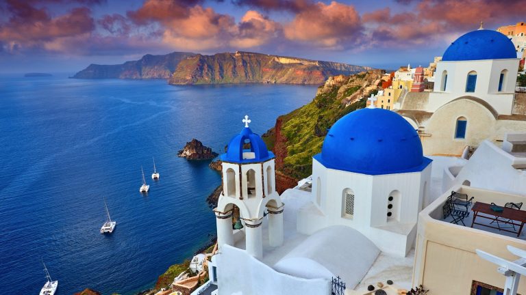 15 Best Things To Do in Santorini: An Insider’s Guide