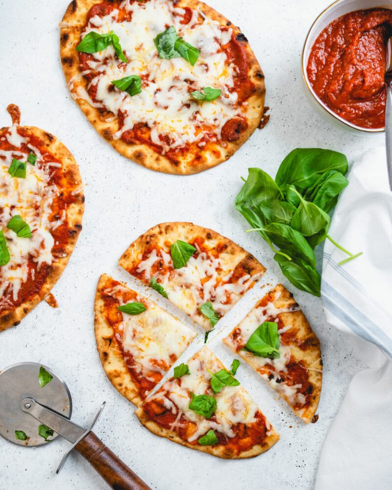 Naan Pizza (Quick & Easy Dinner!) – A Couple Cooks