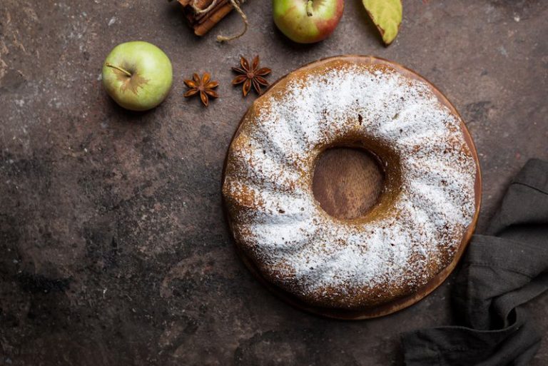 Croatian Kuglof With Apples Recipe (Apple Bundt Cake)