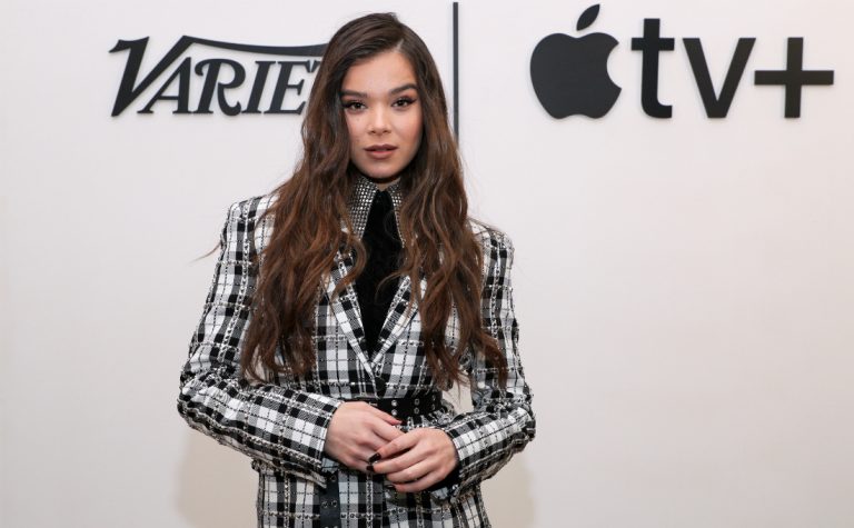 Hailee Steinfeld’s Sultry Instagram Selfies