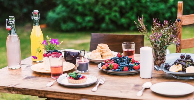 Make Alfresco Dining a Breeze