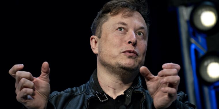 Ajit Pai doubts Elon Musk’s SpaceX broadband-latency claims