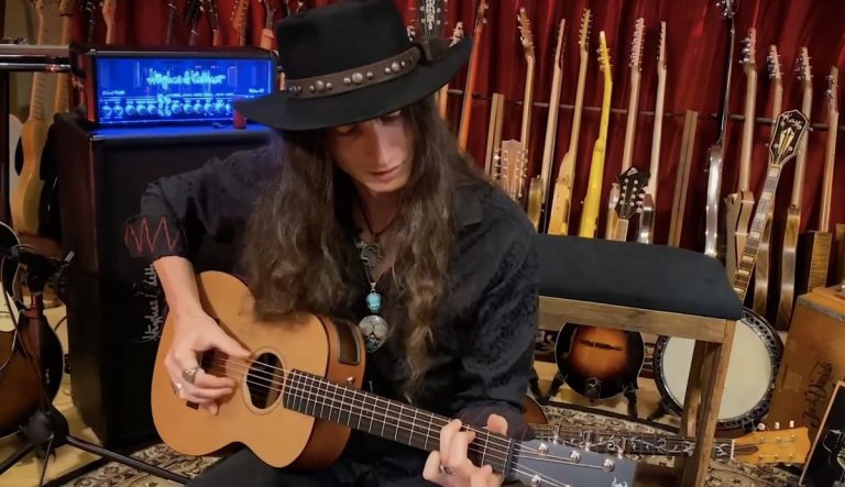 Watch Justin Johnson unbox three gorgeous Furch guitars