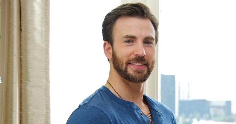 Chris Evans Hot Pictures | POPSUGAR Celebrity