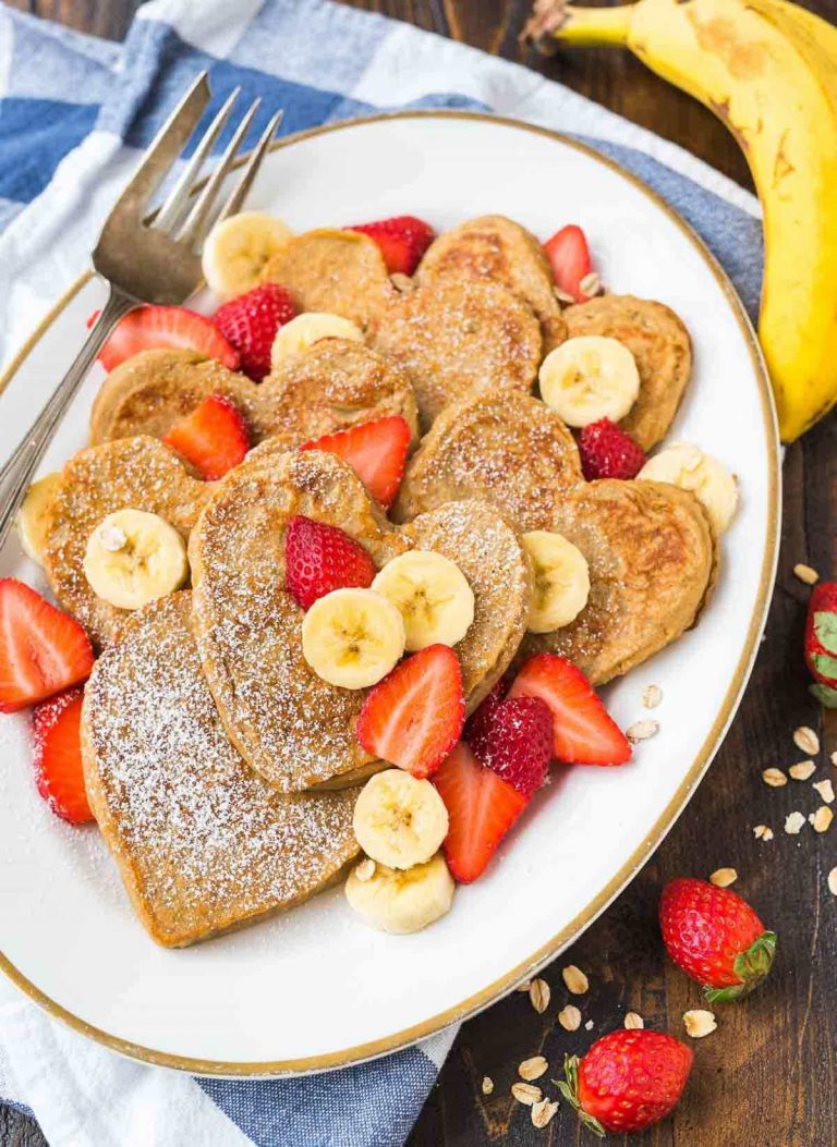 Banana Oatmeal Pancakes {Straightforward, Healthy Recipe} – WellPlated.com