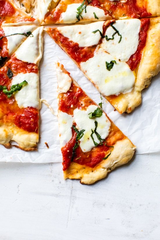 Easy Margherita Pizza Recipe (No-Yeast)