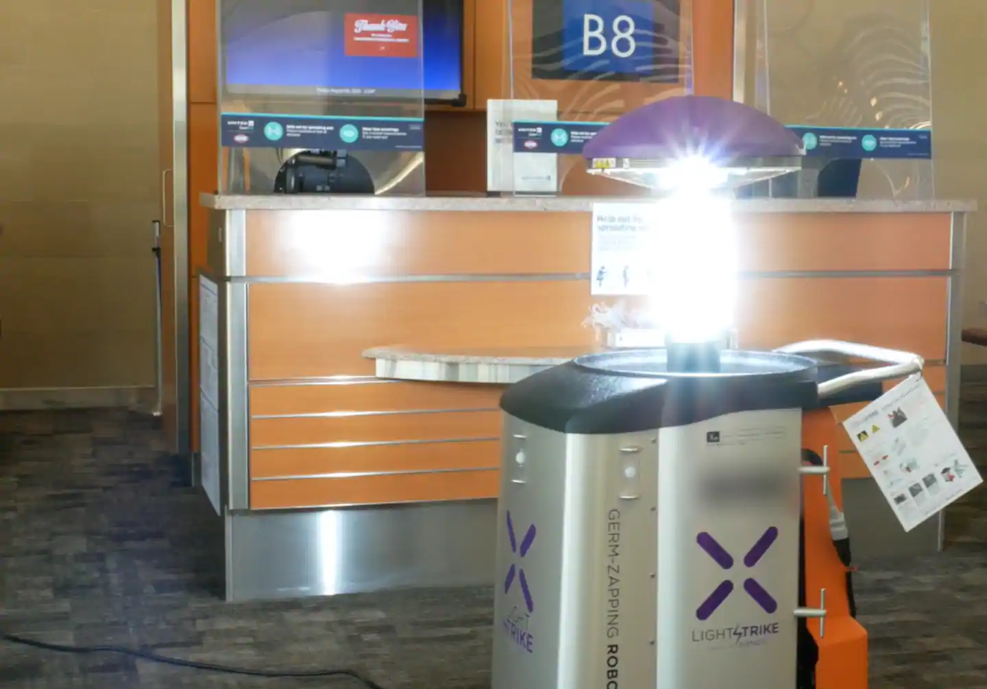 LightStrike’s virus-killing robot zaps airport viruses amid pandemic travel