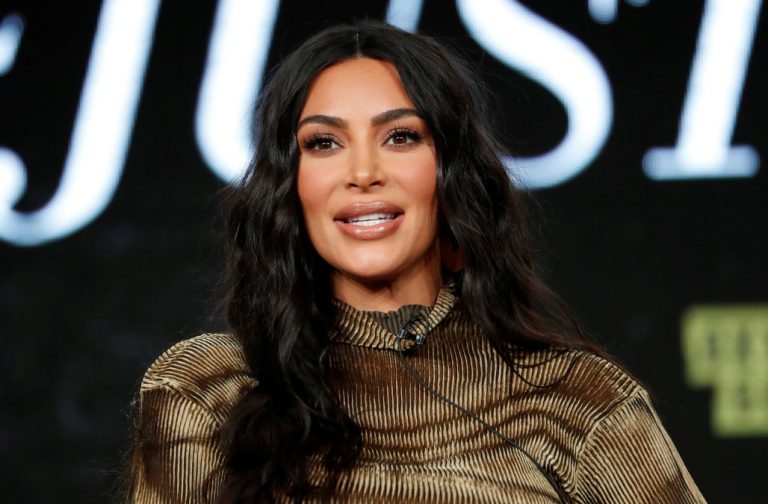 Kim Kardashian returns to Instagram without her wedding ring following divorce speculation