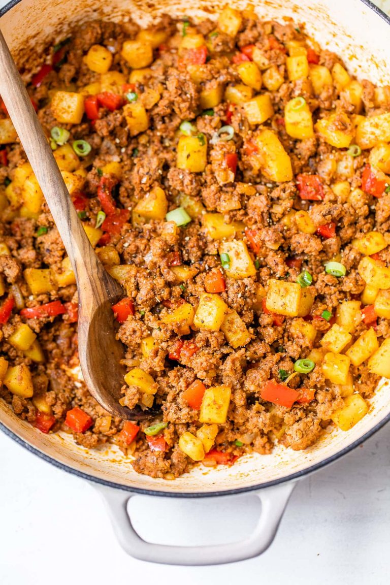 Ground Beef and Potatoes {Easy Skillet Meal!} – WellPlated.com