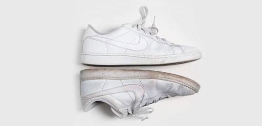 Resuscitate Last Summer’s White Sneakers With This Cheap Trick