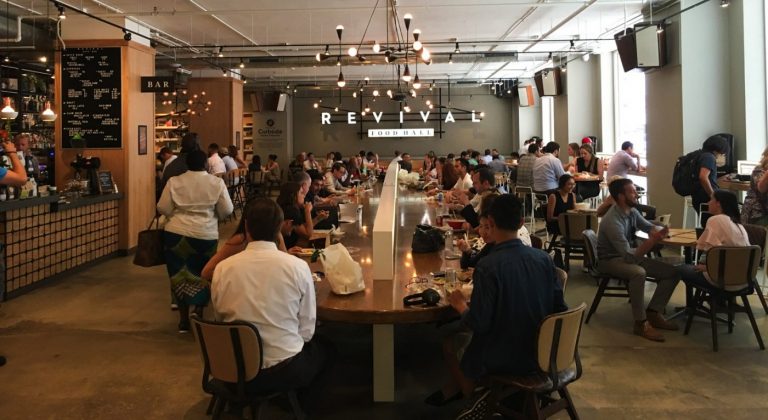 21 Best Places To Eat in Chicago (Foodie Information)