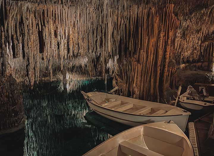 Visiting the Cuevas del Drach in Mallorca • The Blonde Abroad