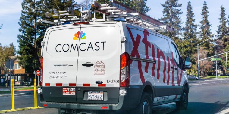 Comcast admits “widespread” outage as tens of thousands of users report problems