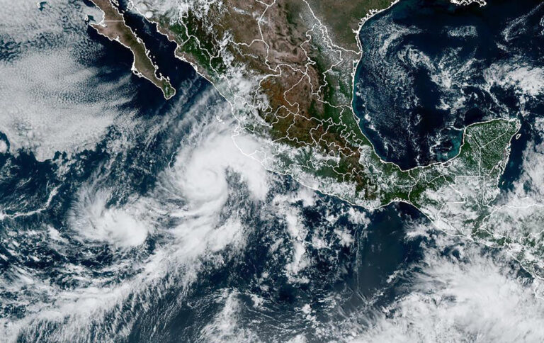 Cat. 3 Hurricane Orlene heads for Mexico’s Pacific coast