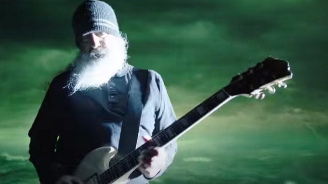 SOUNDGARDEN Guitarist KIM THAYIL On The Seattle Scene’s ’90s “Grunge” Label – “That Became Some Marketing Factor” (Video)