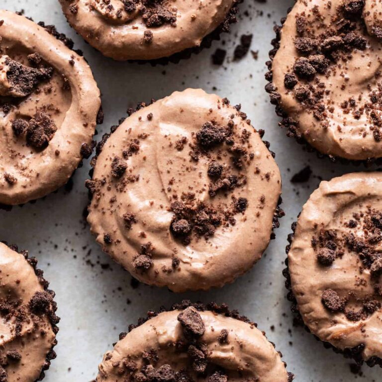 High-Protein Thin Mint Chocolate Mousse Cups